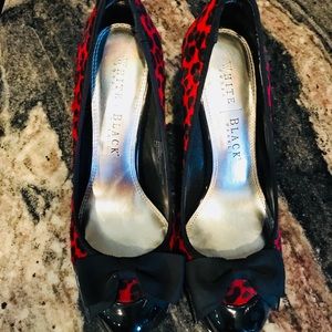 White House Black Market Red Leopard Naomi 6.5